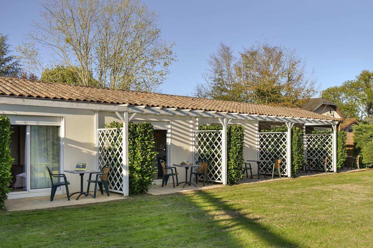 Logis Hotel Val De Vienne Le Vigeant Dış mekan fotoğraf