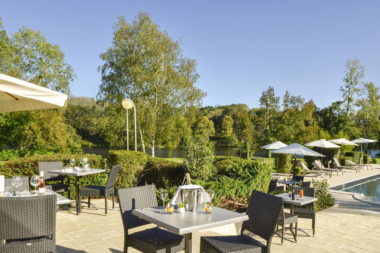 Logis Hotel Val De Vienne Le Vigeant Dış mekan fotoğraf