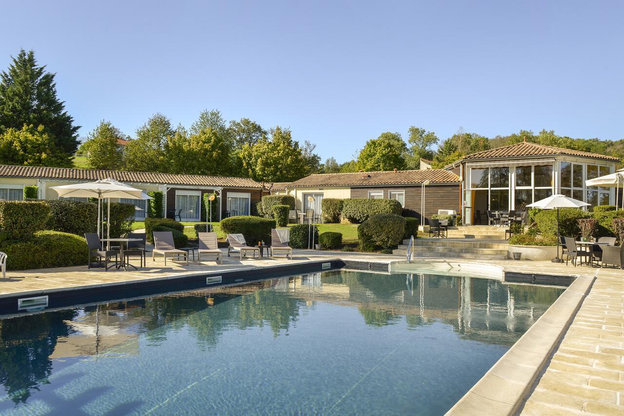 Logis Hotel Val De Vienne Le Vigeant Dış mekan fotoğraf