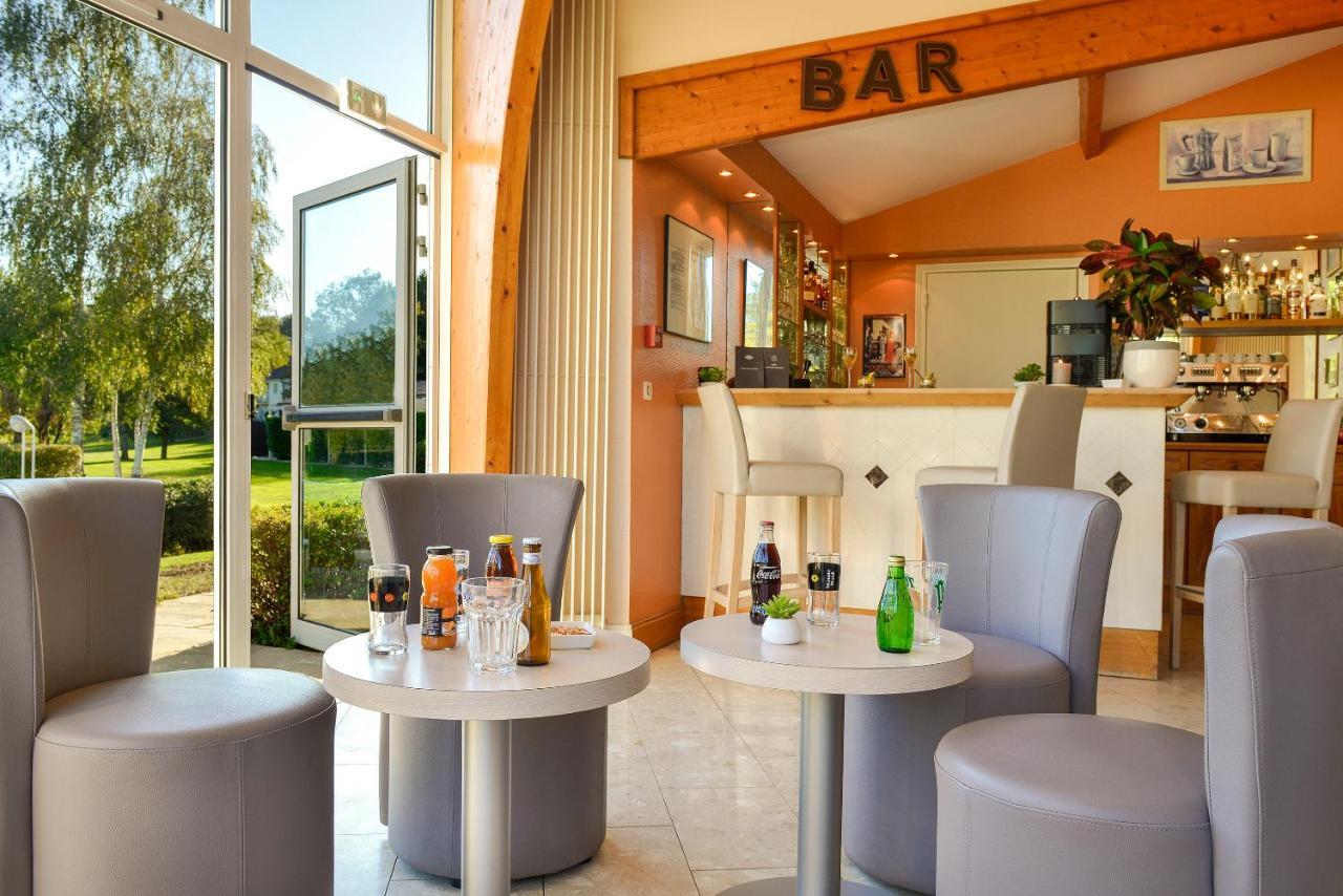 Logis Hotel Val De Vienne Le Vigeant Dış mekan fotoğraf