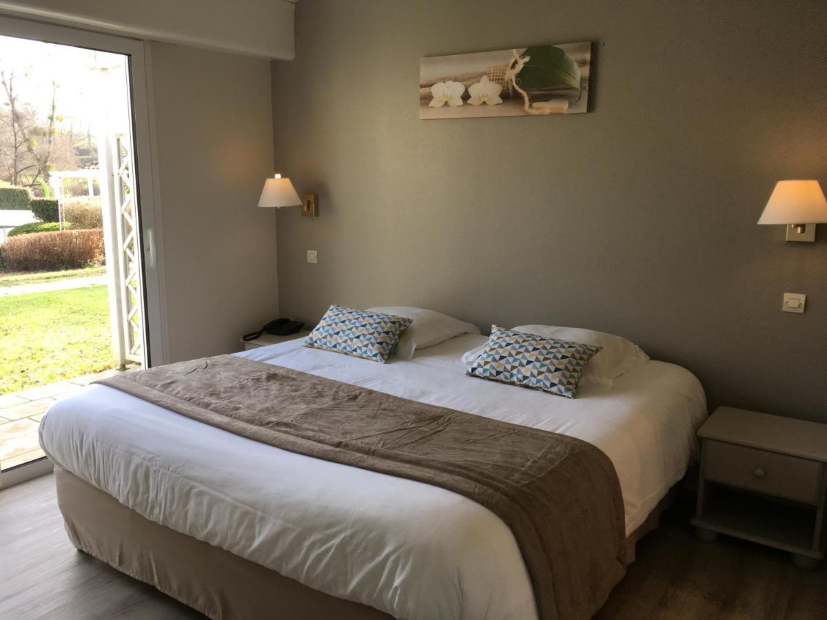 Logis Hotel Val De Vienne Le Vigeant Dış mekan fotoğraf