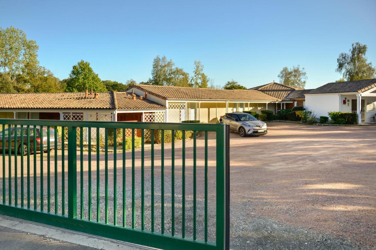 Logis Hotel Val De Vienne Le Vigeant Dış mekan fotoğraf
